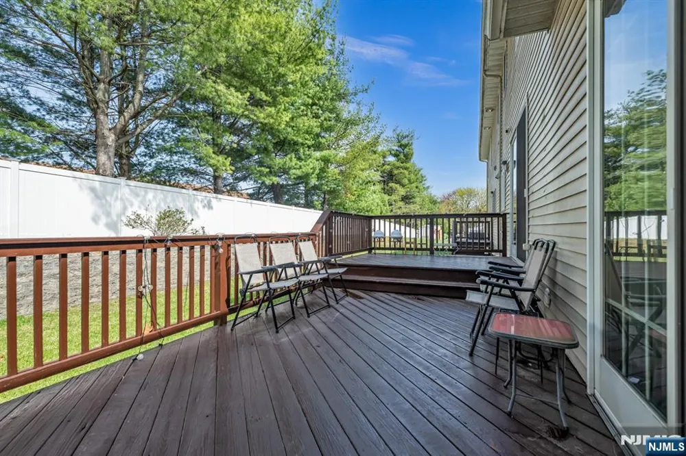 683 Victoria Avenue Paramus, NJ 07652