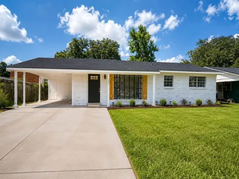 3442 Woodhaven Lane