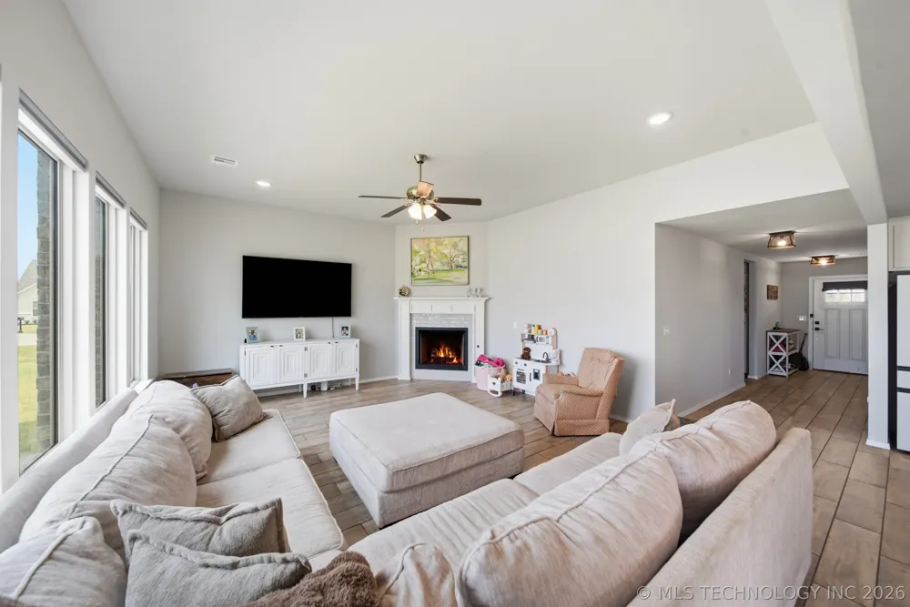 3555 E 155th Street Bixby, OK 74008