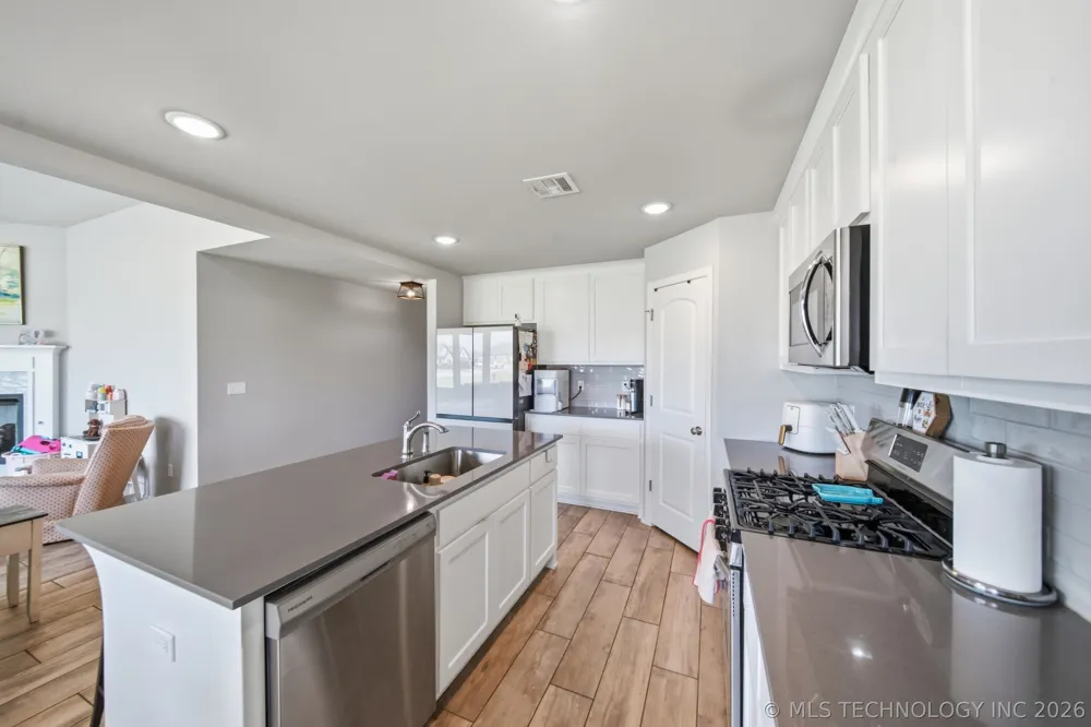 3555 E 155th Street Bixby, OK 74008