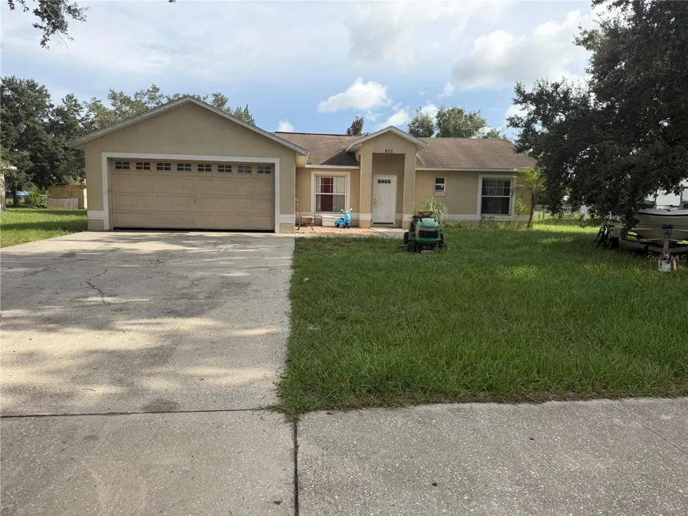 260 BOCA CIEGA ROAD Mascotte, FL 34753