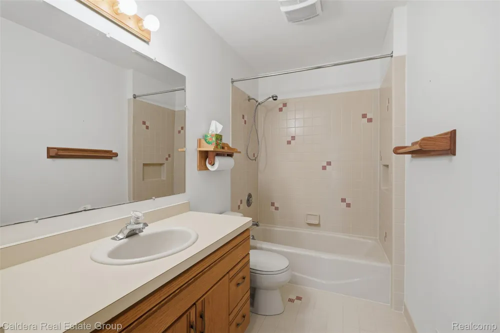 8636 Hidden Lake Drive Deerfield Township, MI 48855