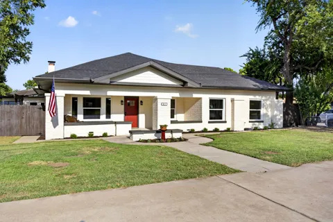 411 S Bowie Drive