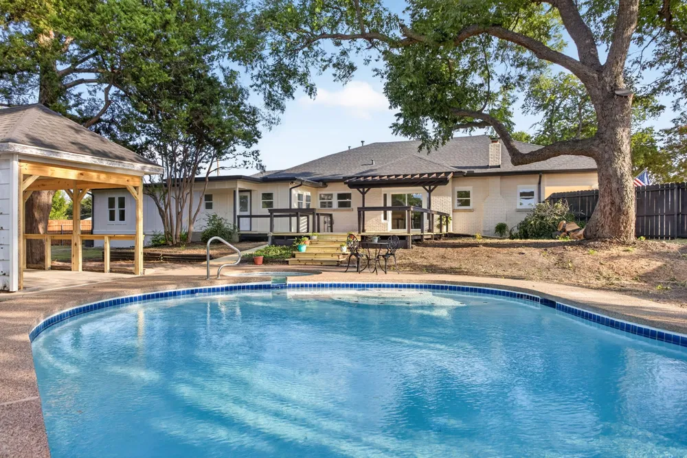 411 S Bowie Drive Weatherford, TX 76086