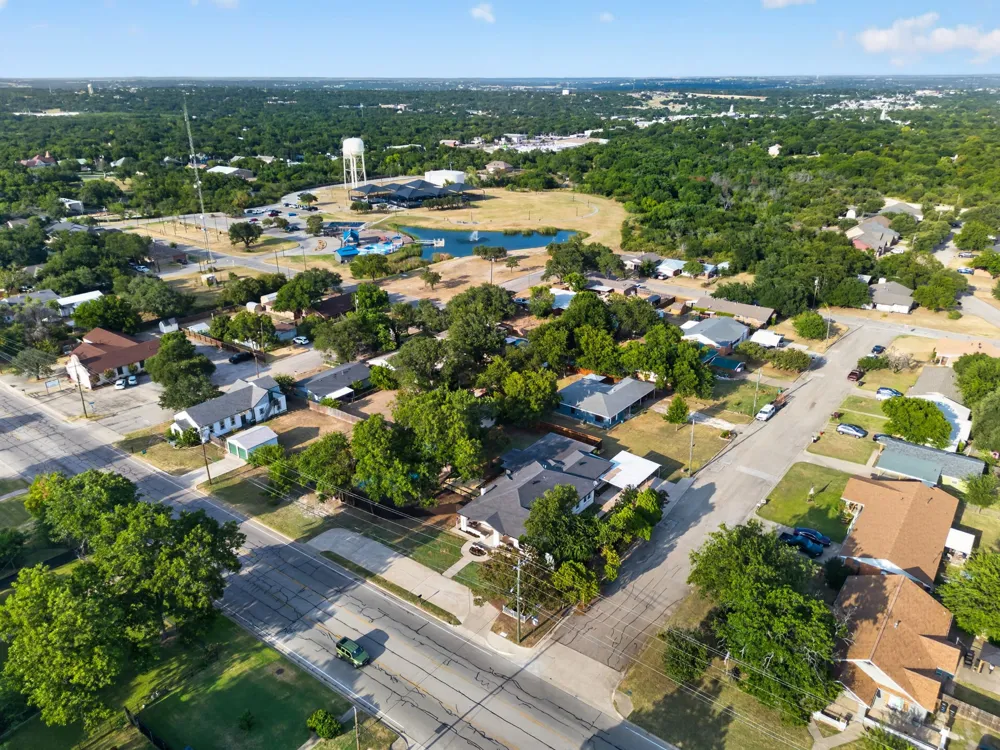 411 S Bowie Drive Weatherford, TX 76086
