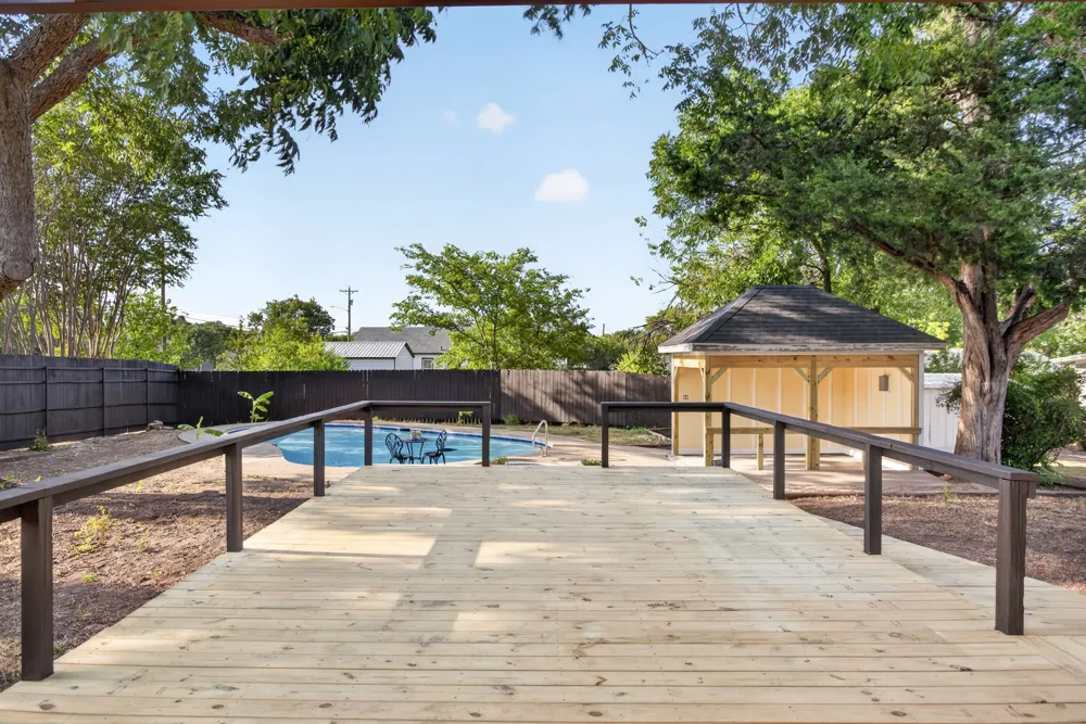 411 S Bowie Drive Weatherford, TX 76086