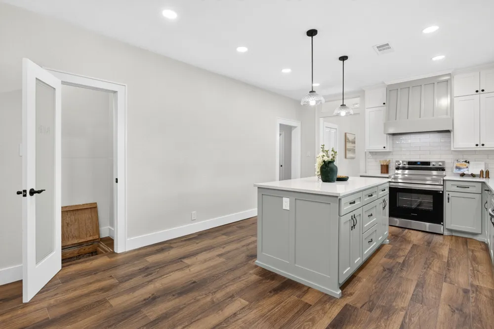 411 S Bowie Drive Weatherford, TX 76086