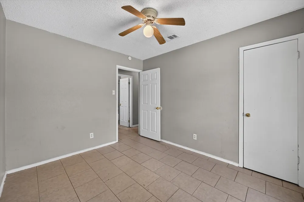 1123 Venus Street Cedar Hill, TX 75104