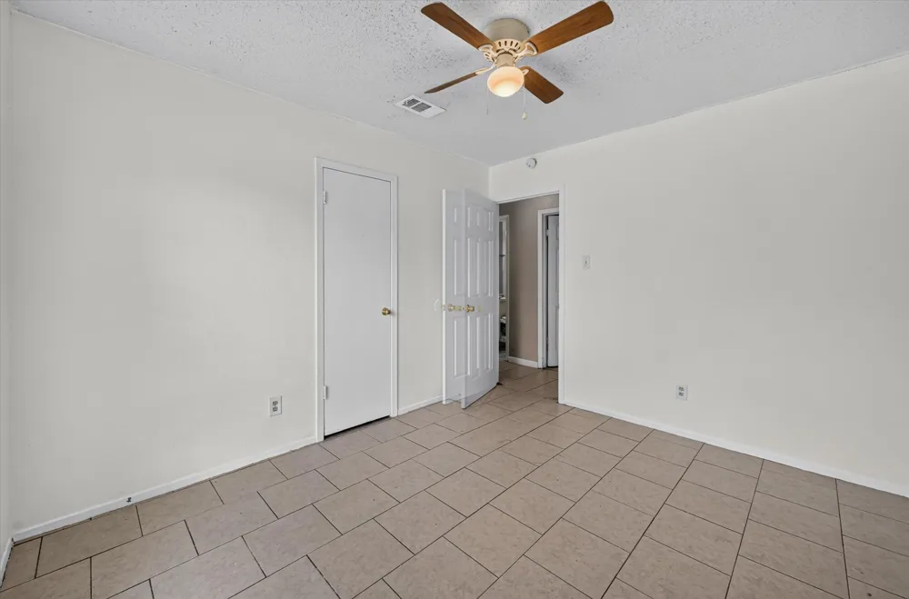 1123 Venus Street Cedar Hill, TX 75104