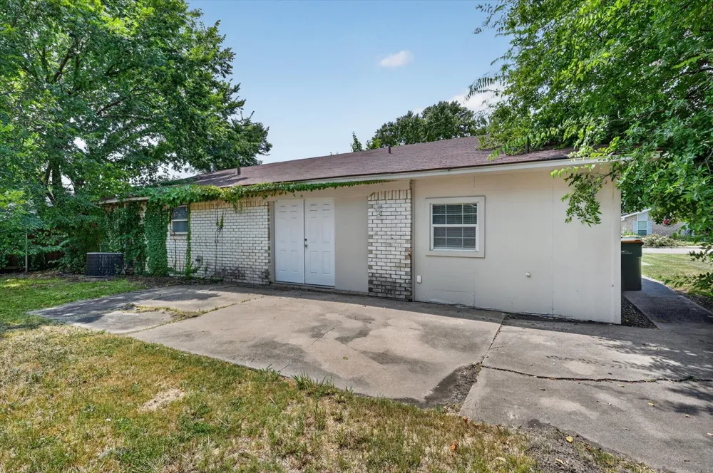 1123 Venus Street Cedar Hill, TX 75104