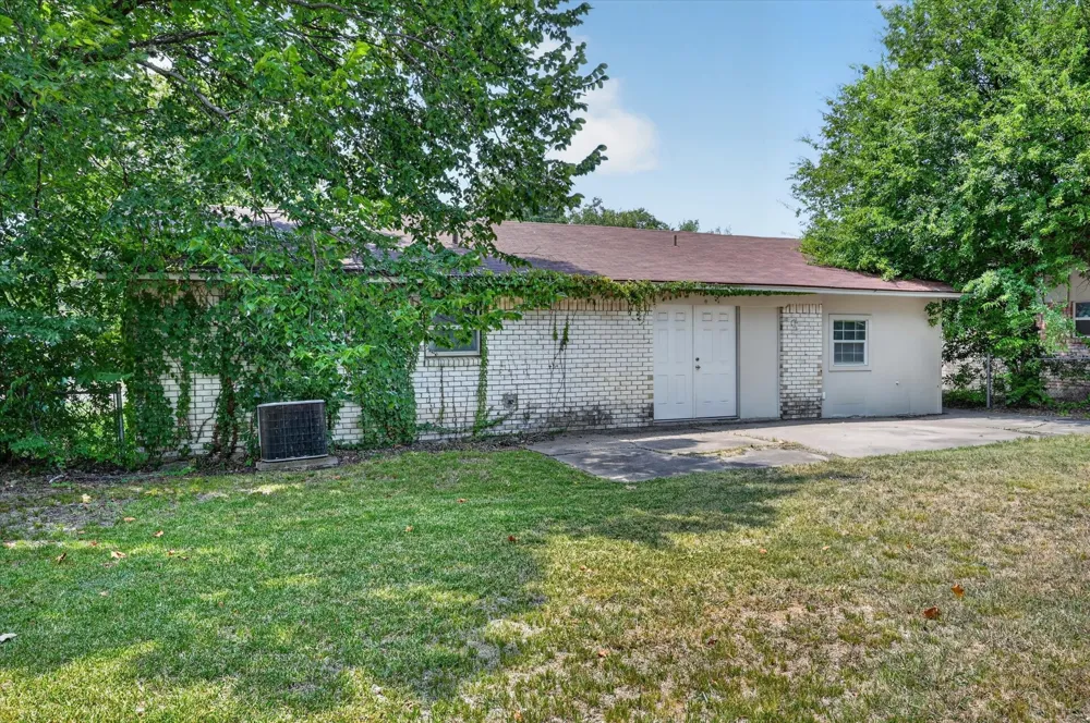 1123 Venus Street Cedar Hill, TX 75104