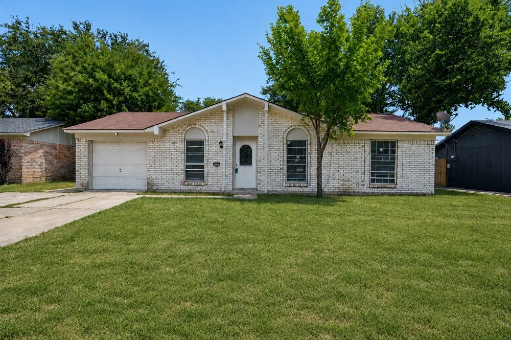 1123 Venus Street Cedar Hill, TX 75104