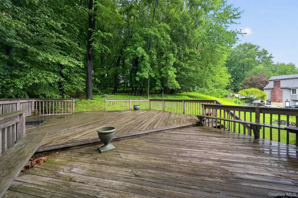 211 Waters Edge Valley Cottage, NY 10989