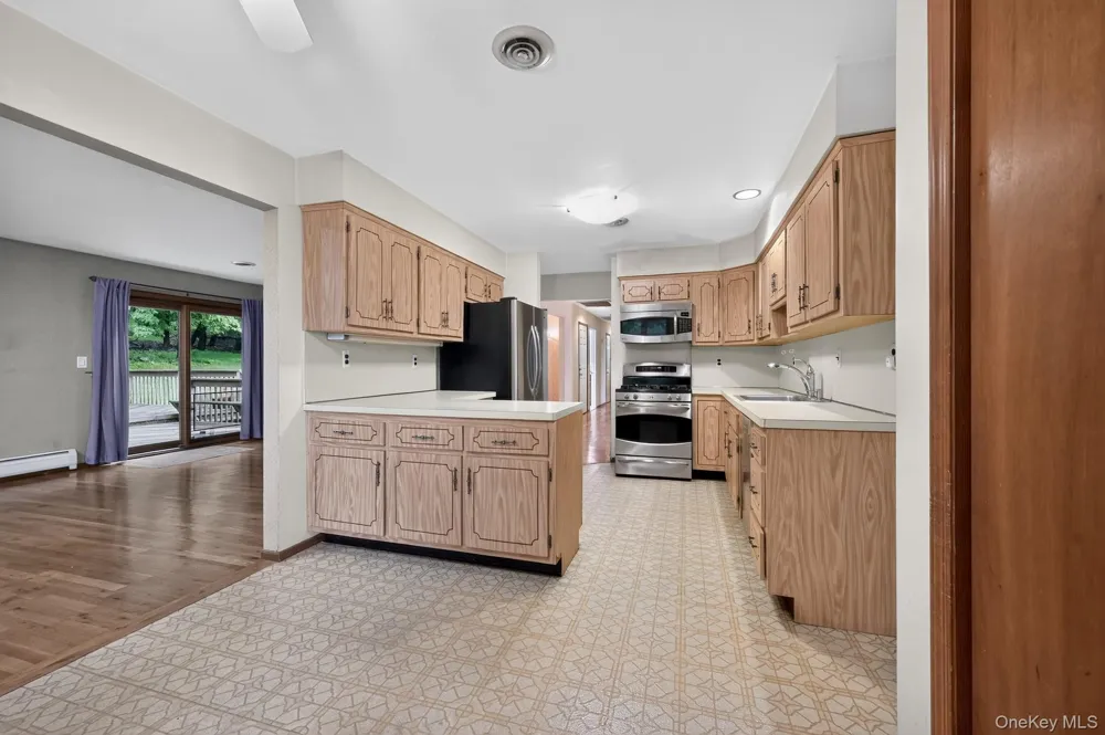 211 Waters Edge Valley Cottage, NY 10989