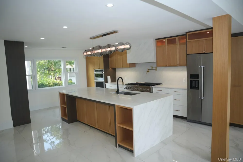 21 Wesleyan Road Commack, NY 11725