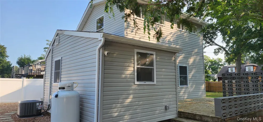 68 Montauk Drive Mastic Beach, NY 11951