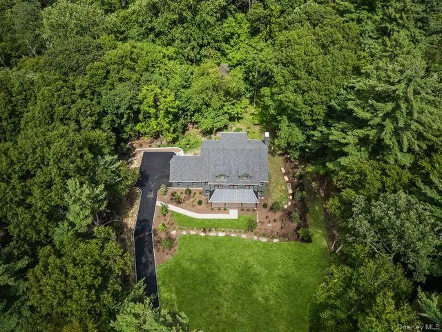 86 Old Logging Road Bedford, NY 10506