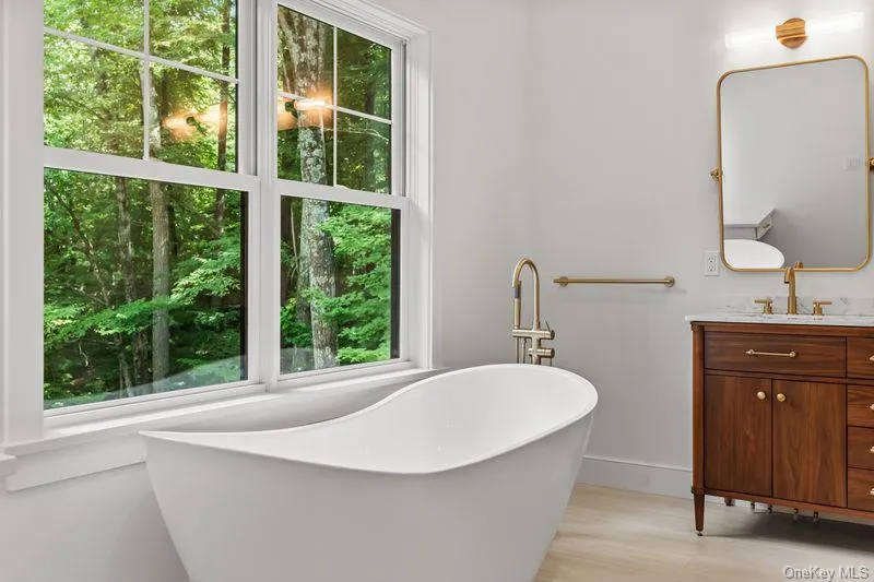 86 Old Logging Road Bedford, NY 10506
