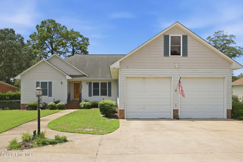 108 Arbor Drive Washington, NC 27889
