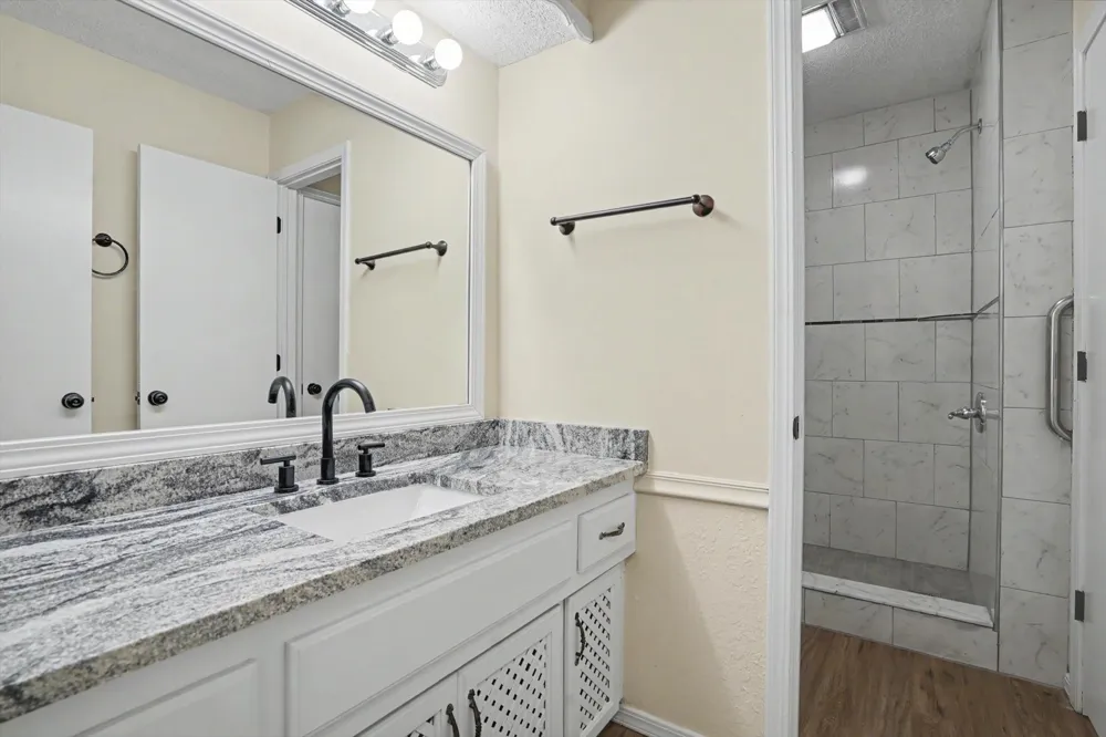 1009 Forest Place Jenks, OK 74037