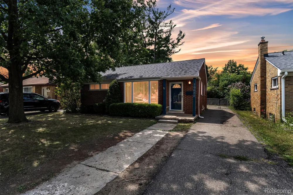 16625 Beech Daly Road Redford Charter Township, MI 48240