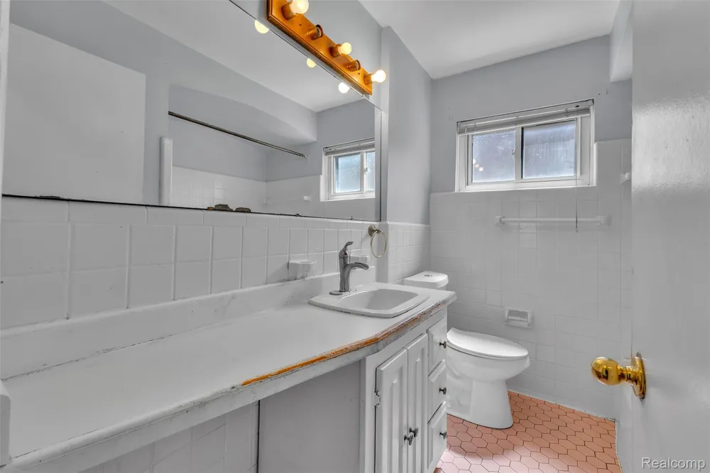 16625 Beech Daly Road Redford Charter Township, MI 48240