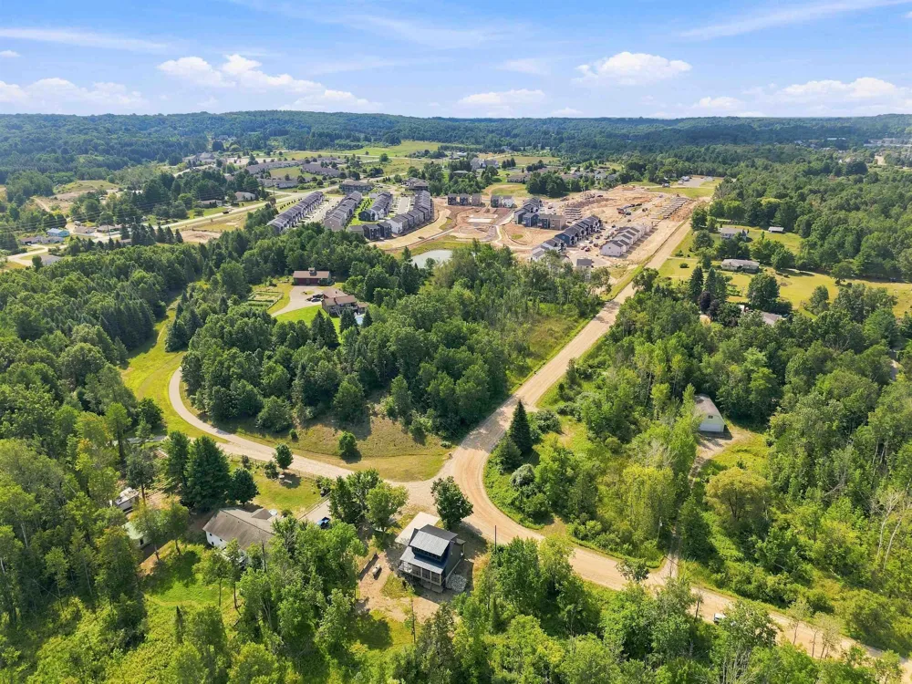 1713 Vanderlip Road East Bay Township, MI 49686