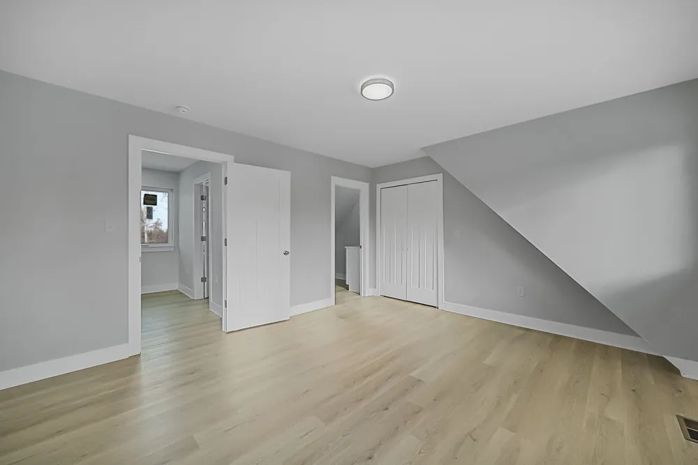 1713 Vanderlip Road East Bay Township, MI 49686