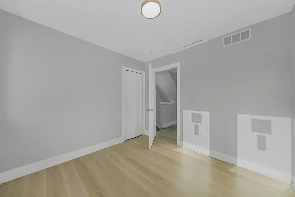 1713 Vanderlip Road East Bay Township, MI 49686