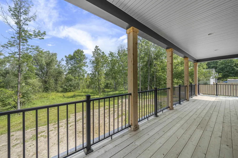1713 Vanderlip Road East Bay Township, MI 49686