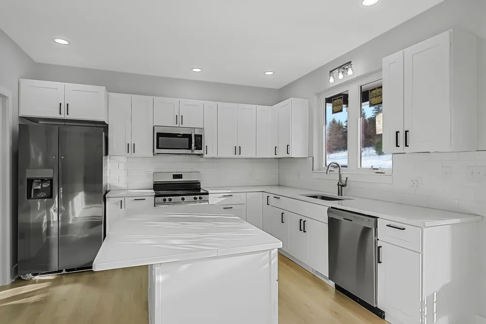 1713 Vanderlip Road East Bay Township, MI 49686