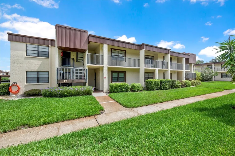 2400 WINDING CREEK BOULEVARD #17-203 Clearwater, FL 33761