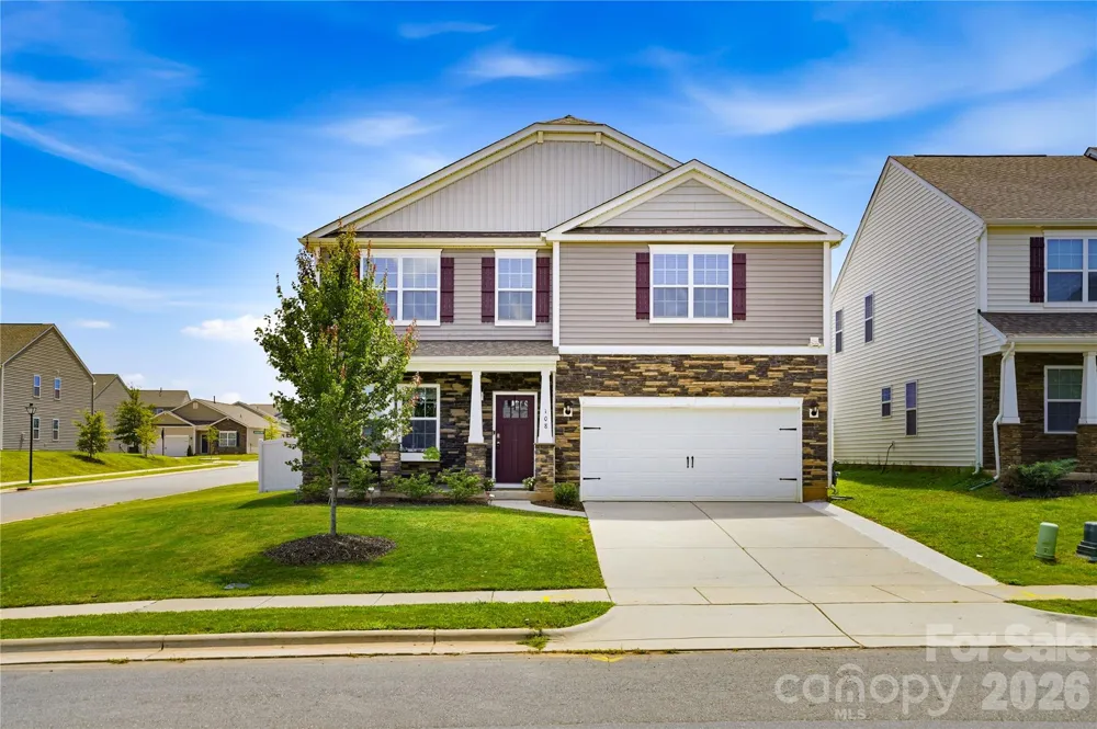 108 Giant Oak Avenue Statesville, NC 28677