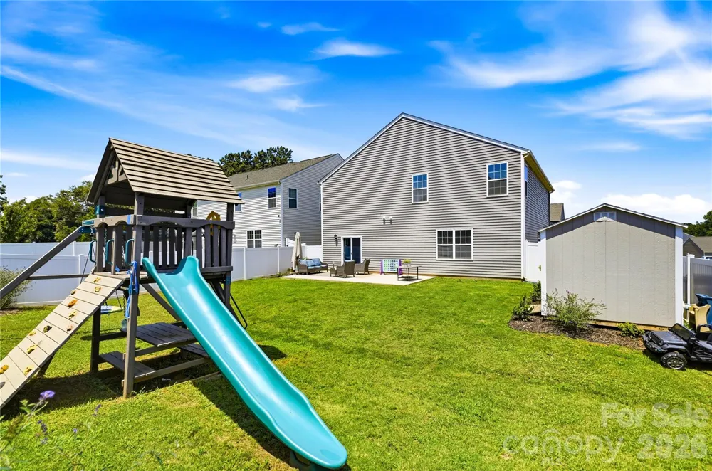 108 Giant Oak Avenue Statesville, NC 28677
