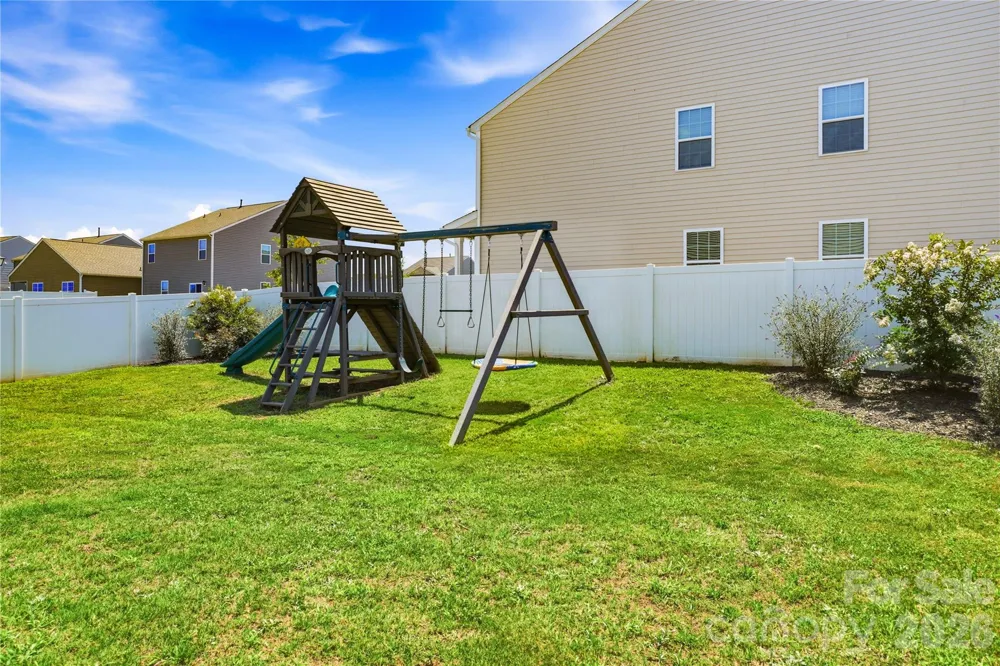 108 Giant Oak Avenue Statesville, NC 28677