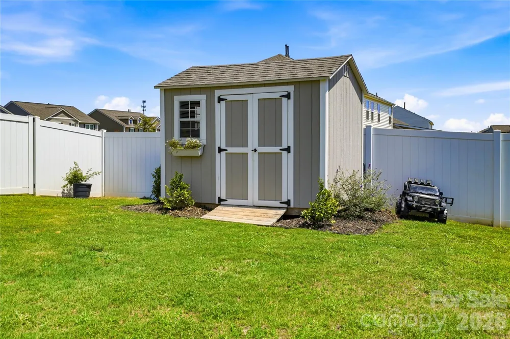 108 Giant Oak Avenue Statesville, NC 28677