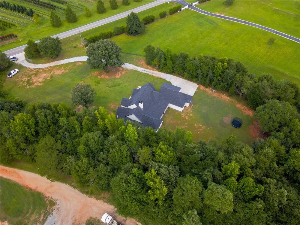 860 W Ridgeway Road Maysville, GA 30558