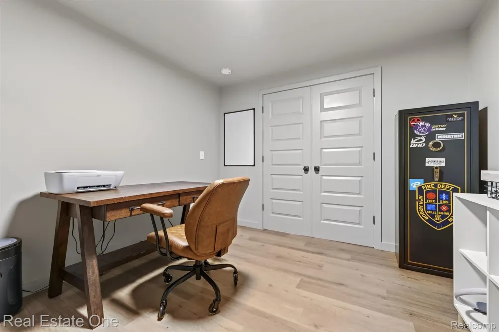 206 S Saint John Road Highland Charter Township, MI 48357