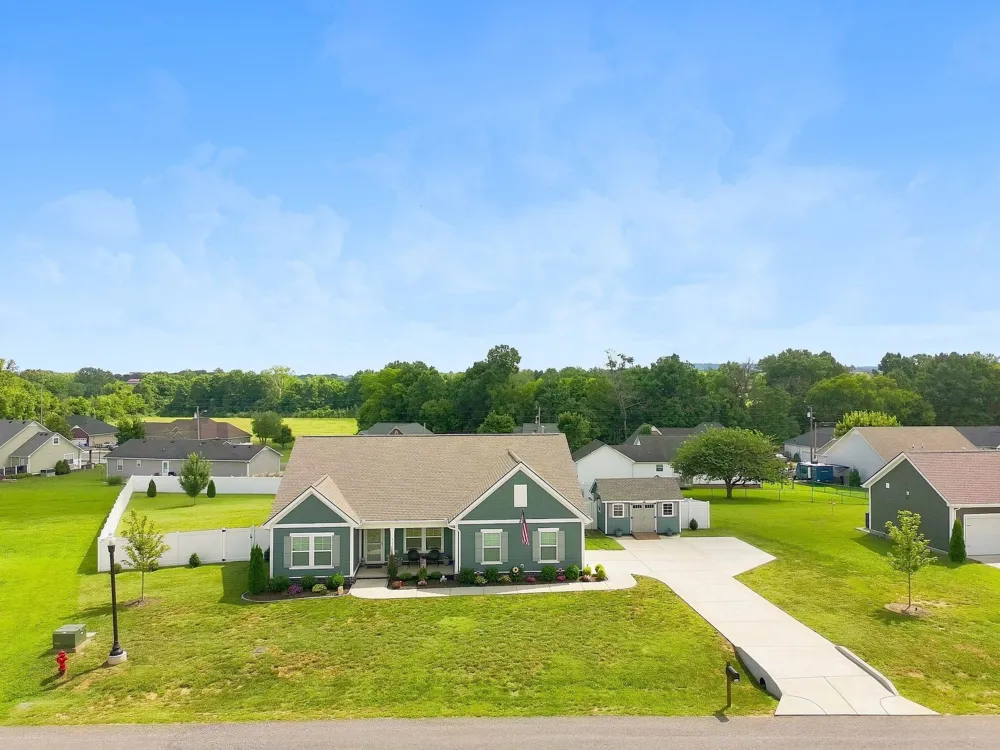 711 Larry Circle Mount Pleasant, TN 38474