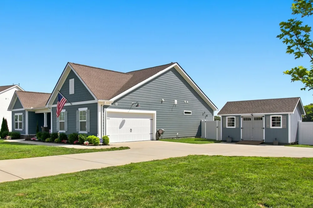 711 Larry Circle Mount Pleasant, TN 38474
