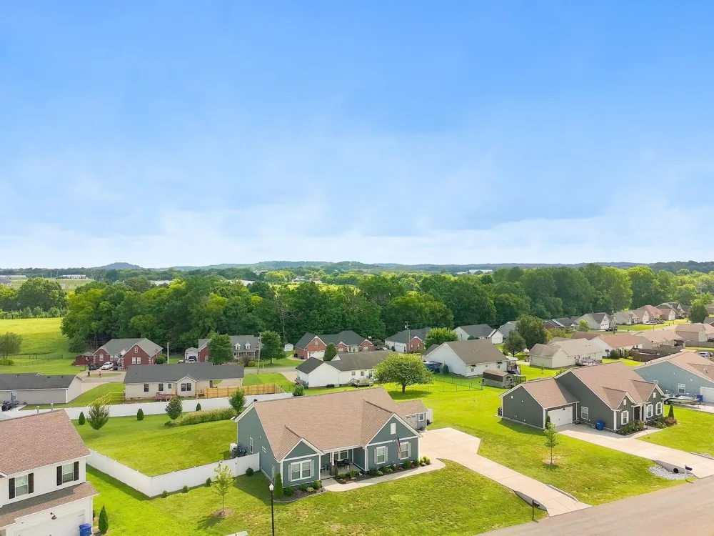 711 Larry Circle Mount Pleasant, TN 38474