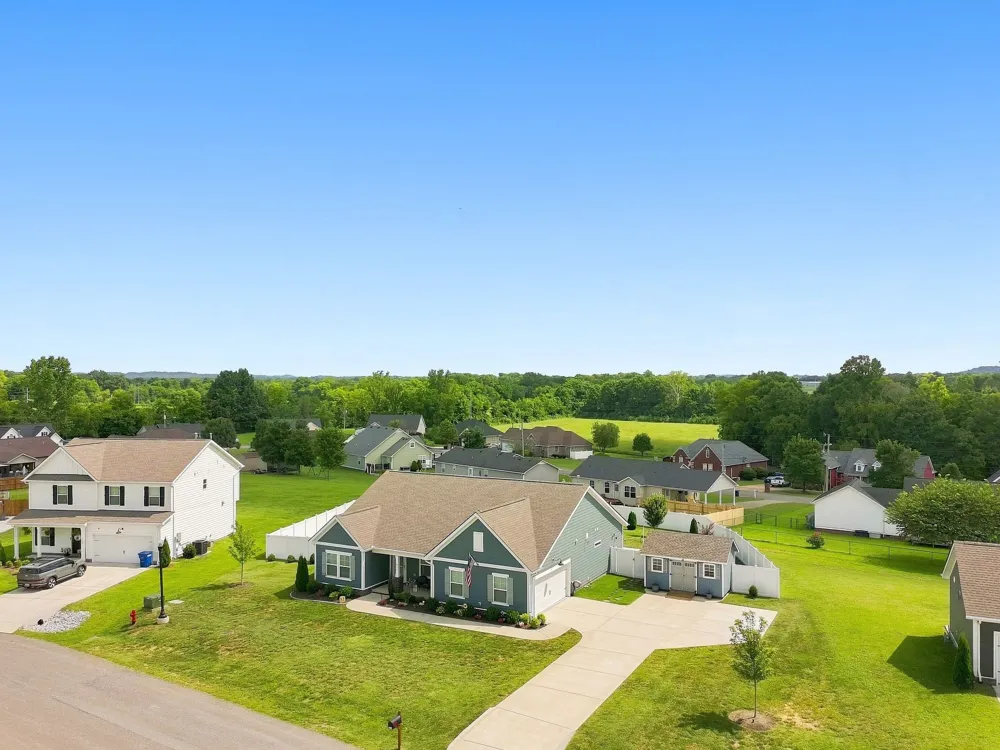 711 Larry Circle Mount Pleasant, TN 38474