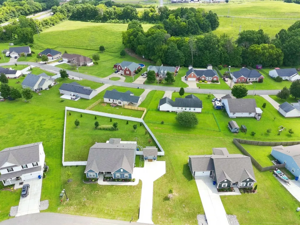 711 Larry Circle Mount Pleasant, TN 38474