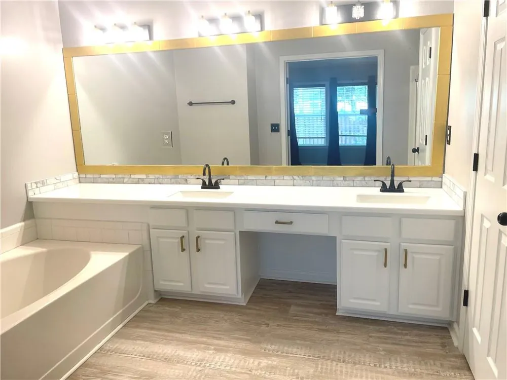 3000 Commonwealth Circle Alpharetta, GA 30004