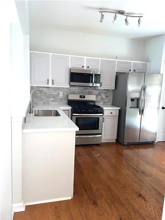 3000 Commonwealth Circle Alpharetta, GA 30004
