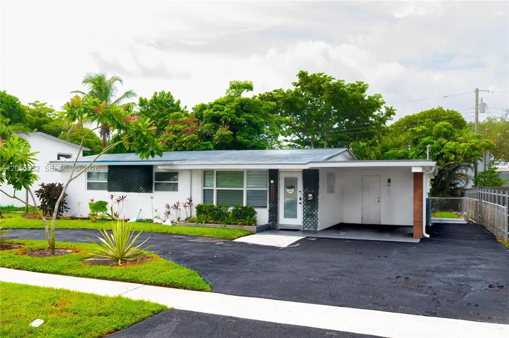 7330 NW 1st Ct Pembroke Pines, FL 33024