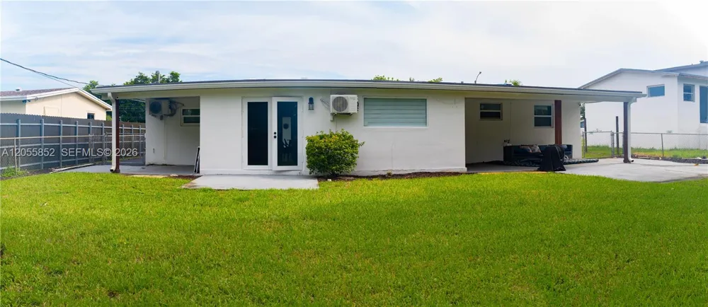7330 NW 1st Ct Pembroke Pines, FL 33024