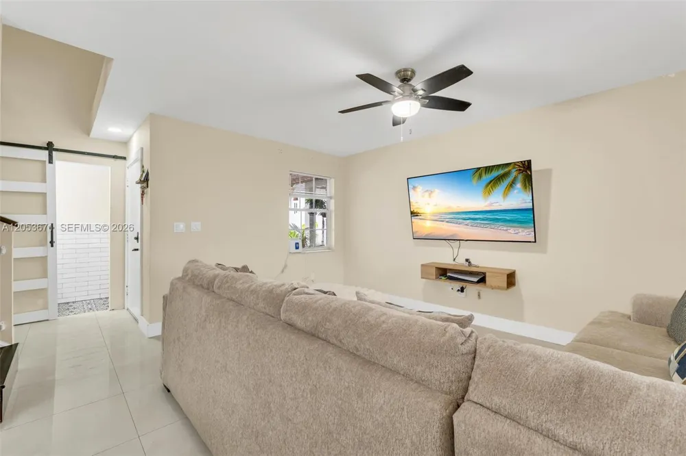8140 SW 209th St Cutler Bay, FL 33189