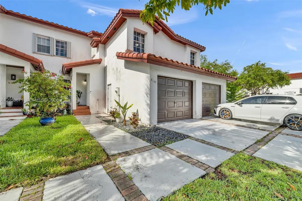 8140 SW 209th St Cutler Bay, FL 33189