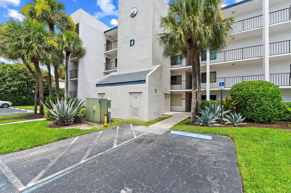 1605 S Us Hwy 1 #D106 Jupiter, FL 33477